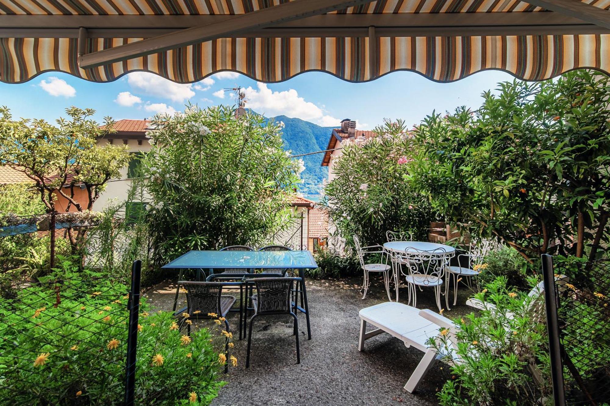 Delizioso Bilocale Vista Lago Colonno 외부 사진