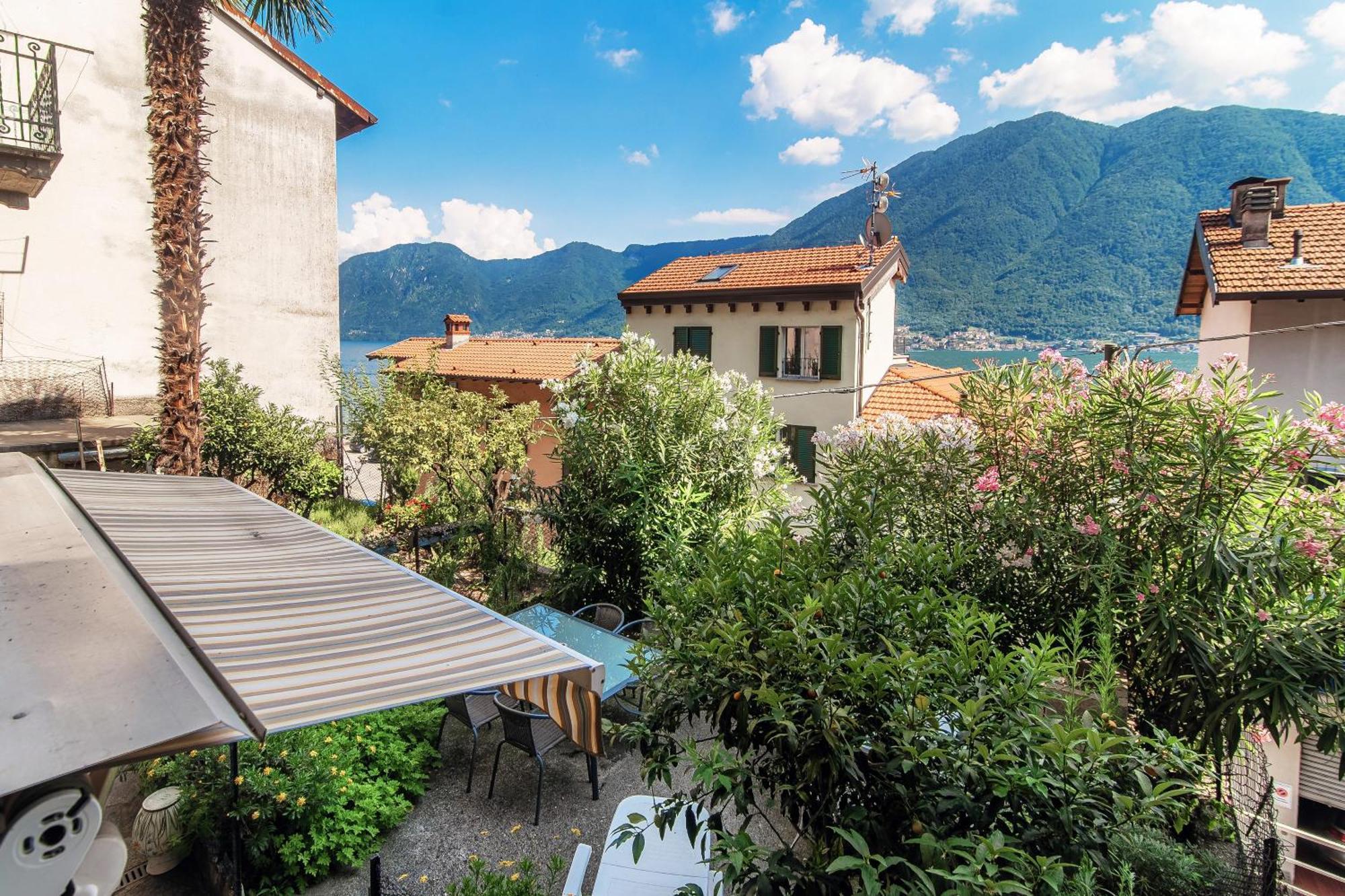 Delizioso Bilocale Vista Lago Colonno 외부 사진